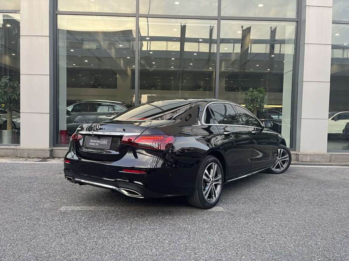 2022年1月奔馳 奔馳E級  2021款 改款 E 260 L 運動型 4MATIC