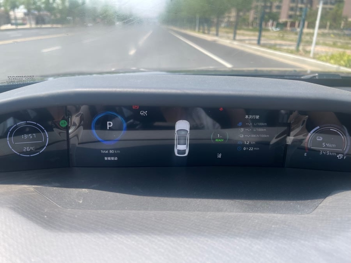 長(zhǎng)安 長(zhǎng)安UNI-V 智電iDD  2024款 藍(lán)鯨智電iDD 136km 智尊型圖片