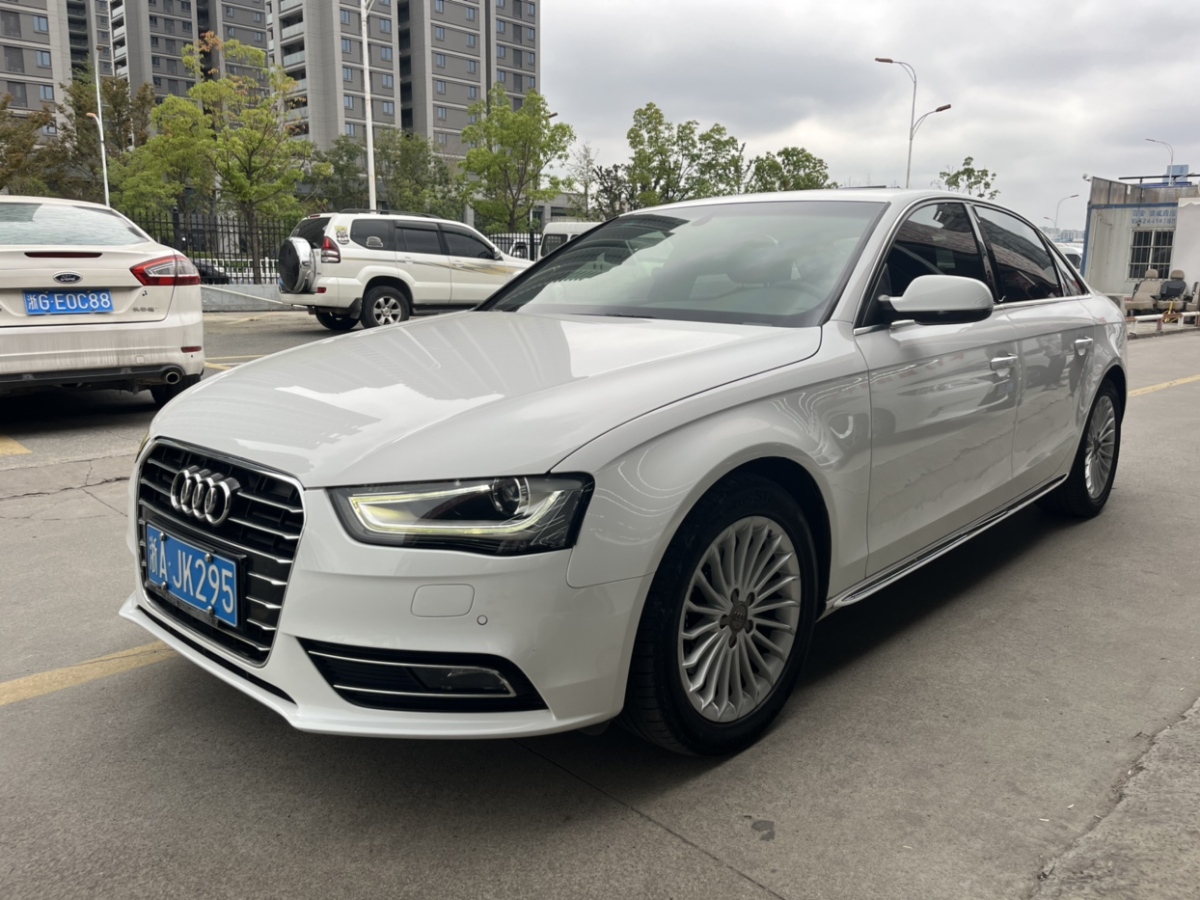 奧迪 奧迪A4L  2015款 35 TFSI 自動(dòng)技術(shù)型圖片