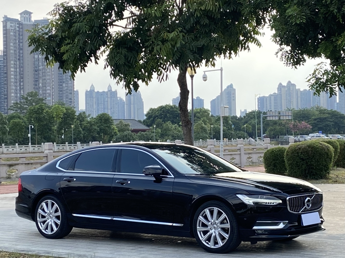 沃爾沃 S90  2018款 T5 智尊版圖片