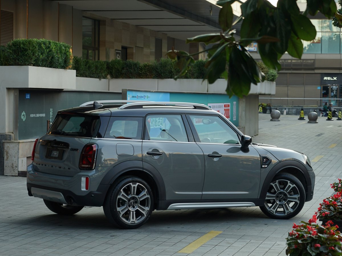 MINI COUNTRYMAN  2023款 改款 2.0T COOPER S ALL4 鑒賞家圖片