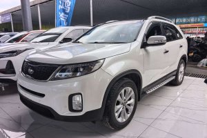 索蘭托 起亞 2.4L 7座汽油舒適版