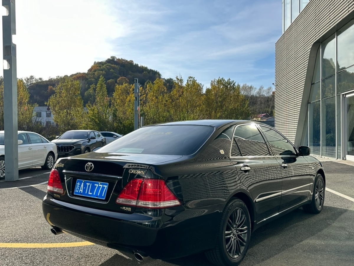 豐田 皇冠  2009款 3.0L Royal Saloon導(dǎo)航強(qiáng)化版圖片