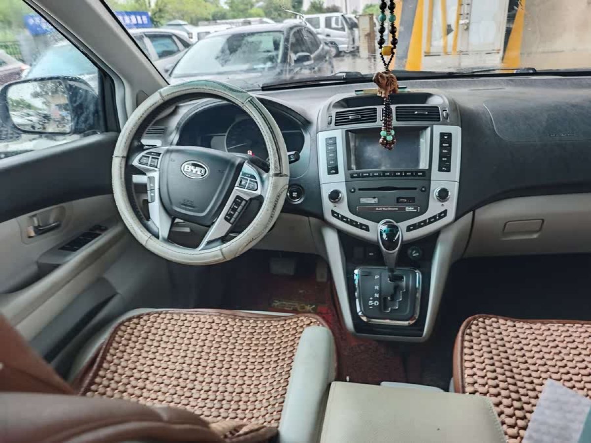 比亞迪 S6  2014款 2.4L 自動尊貴型 5座圖片