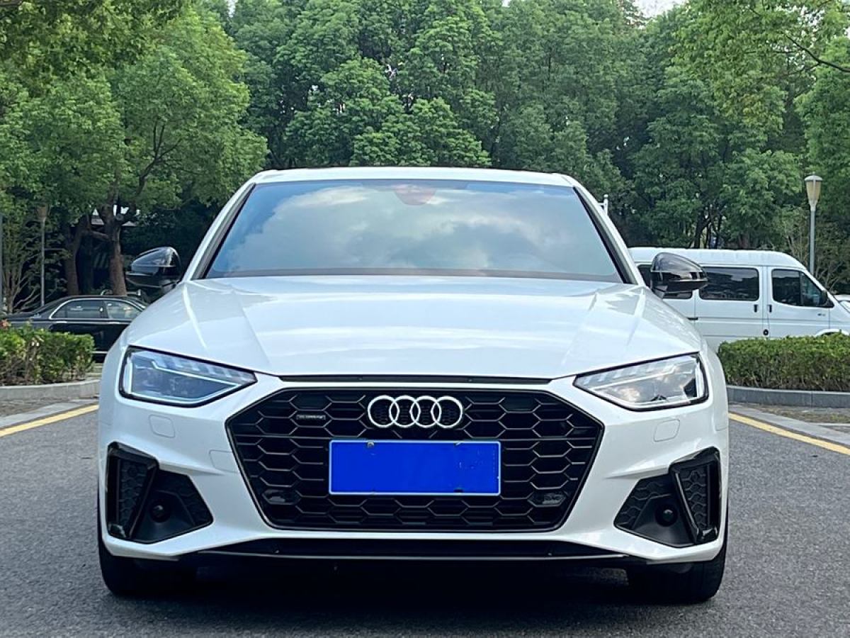 奧迪 奧迪A4L  2022款 45 TFSI quattro 臻選動(dòng)感型圖片