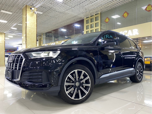 奥迪 奥迪Q7  2023款 45 TFSI quattro S line运动型