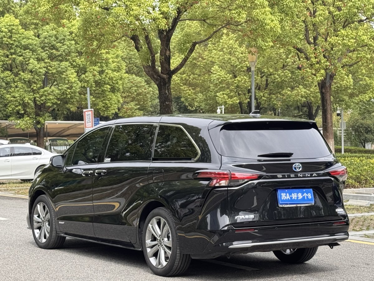 丰田 赛那SIENNA  2023款 2.5L混动 尊贵版图片