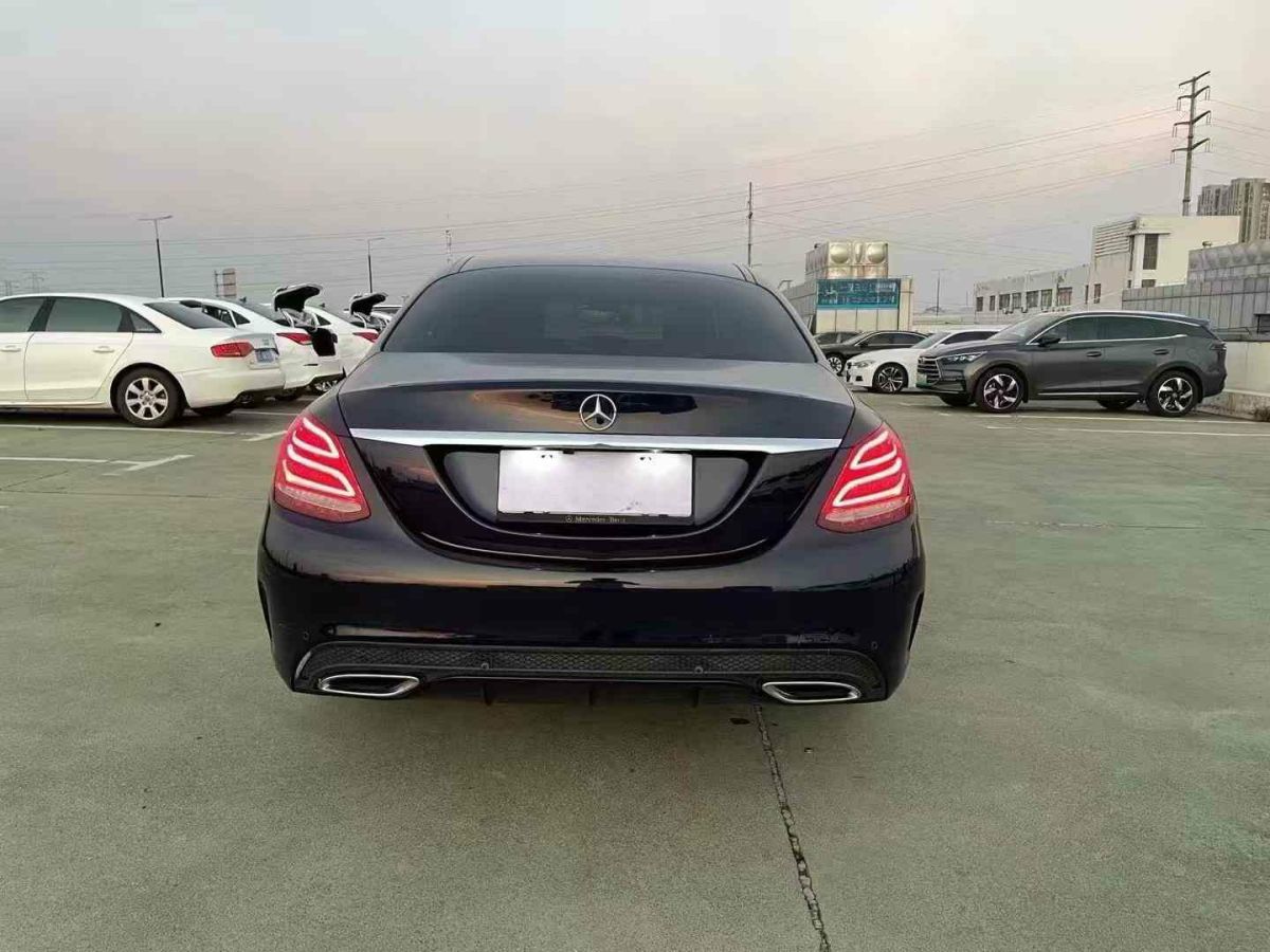 奔馳 奔馳C級(jí)AMG  2012款 AMG C 63 動(dòng)感型圖片