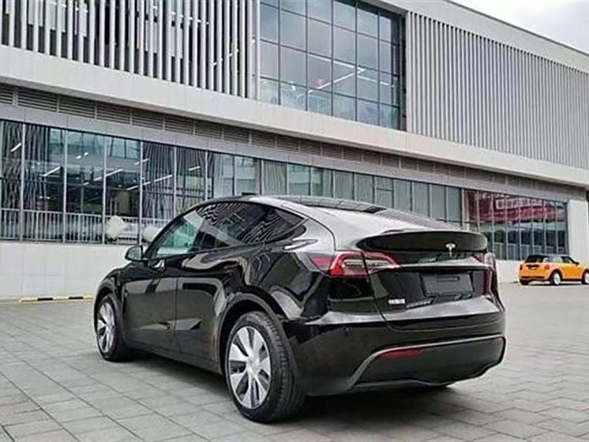 特斯拉 Model Y  2023款 后輪驅(qū)動(dòng)版圖片