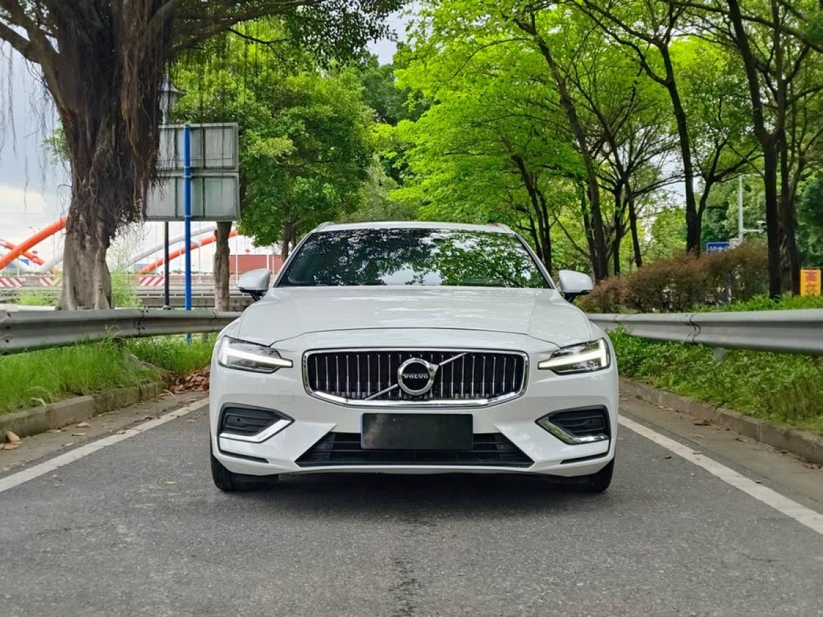 沃爾沃 V60  2021款 B4 智逸豪華版圖片
