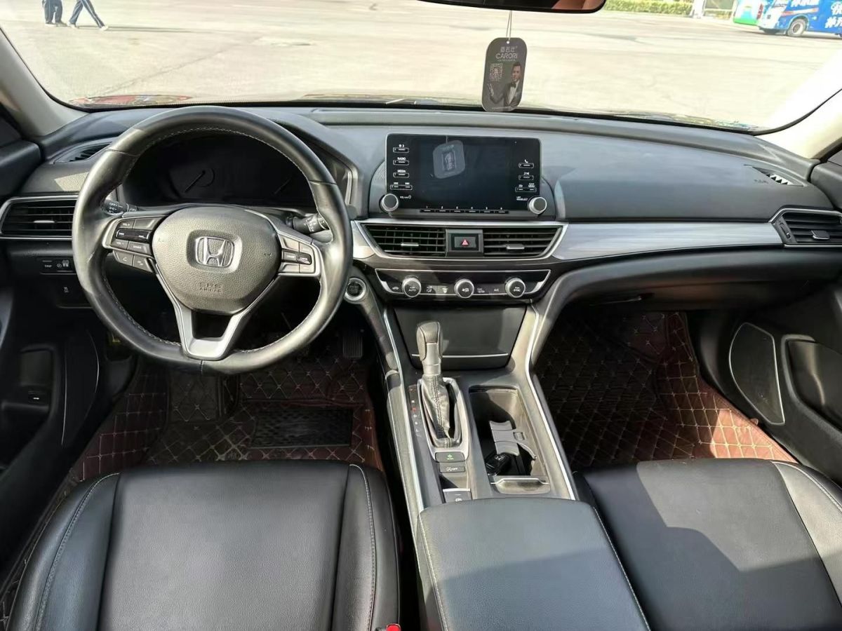 本田 CR-V  2020款 240TURBO 手動兩驅(qū)經(jīng)典版圖片