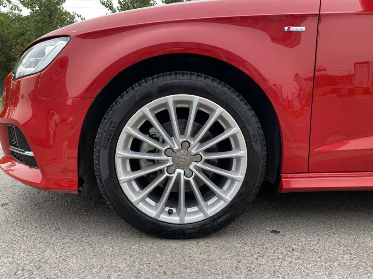 奧迪 奧迪A3  2017款 Sportback 35 TFSI 時(shí)尚型圖片