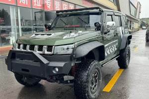 BJ40 北京 2.0T 自動四驅(qū)城市獵人版至尊型