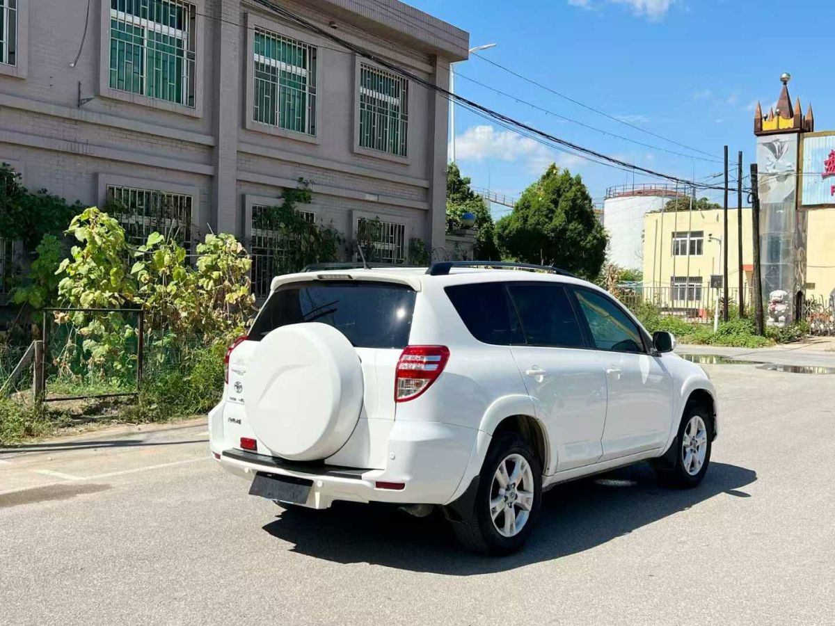 豐田 RAV4  2011款 2.0 四驅(qū)版圖片