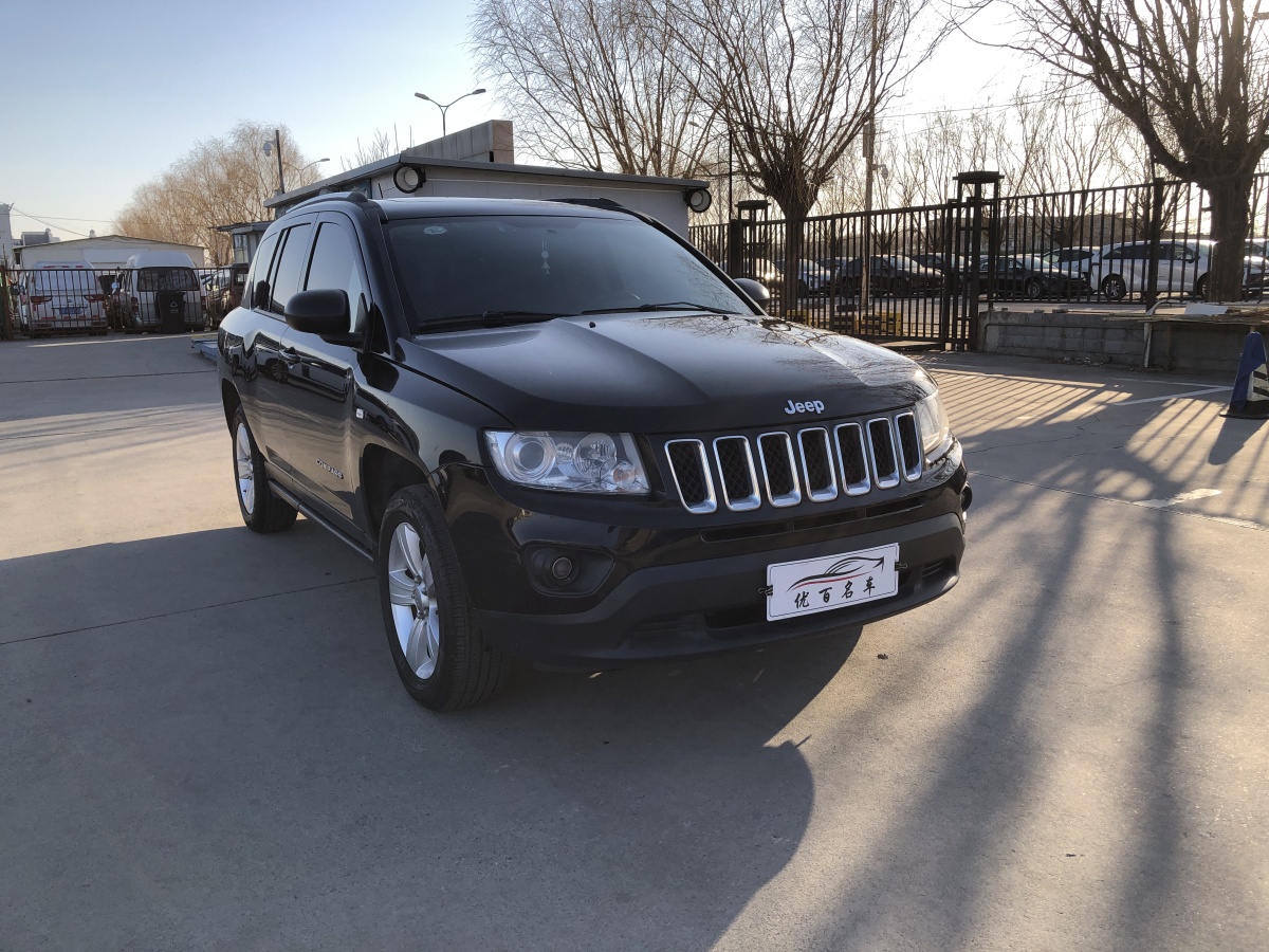 Jeep 指南者  2013款 2.0L 兩驅(qū)運動版圖片