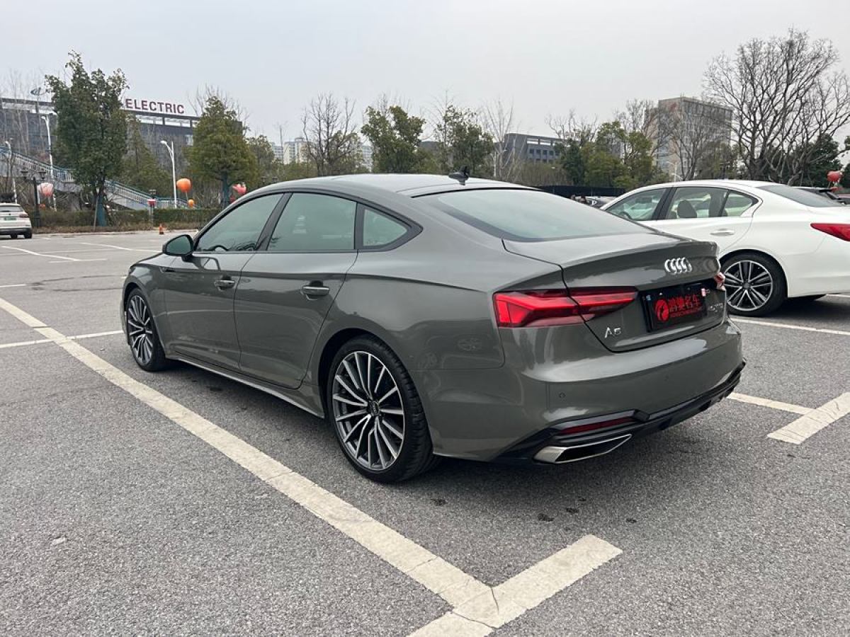 奧迪 奧迪A5  2023款 Sportback 40 TFSI quattro 豪華動(dòng)感型圖片