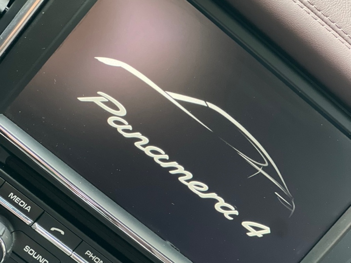 2013年07月保时捷 Panamera  2013款 Panamera 4 Platinum Edition 3.6L
