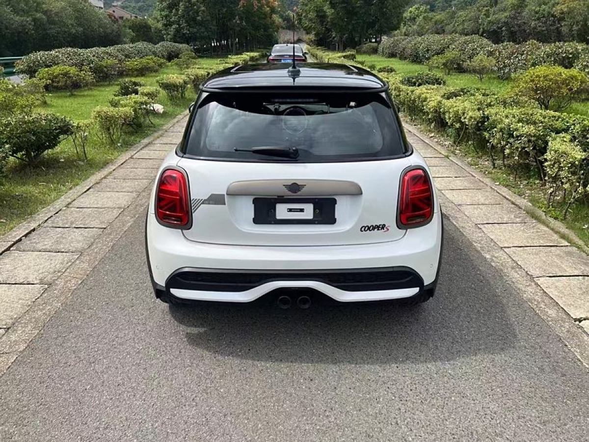 MINI MINI  2023款 改款 2.0T COOPER S 藝術(shù)家圖片