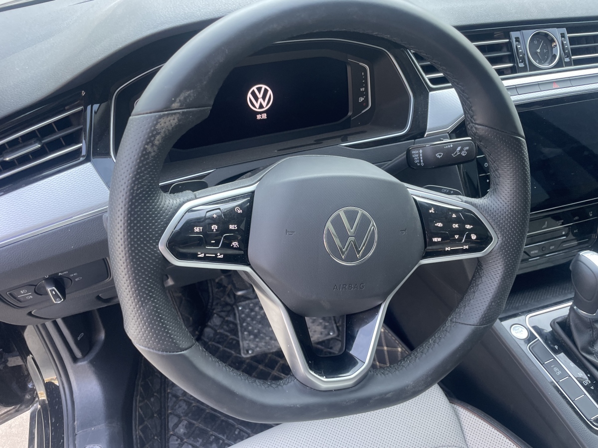 大眾 邁騰  2024款 200萬(wàn)輛眾享款 330TSI DSG豪華型圖片