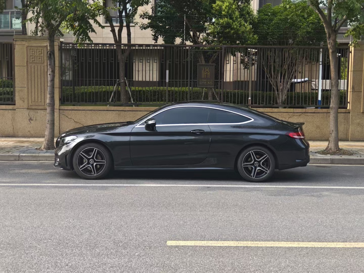 奔馳 奔馳C級(jí)  2020款 C 260 轎跑車圖片