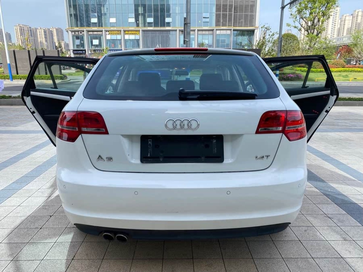 奧迪 奧迪A3  2012款 Sportback 1.4T 豪華型圖片