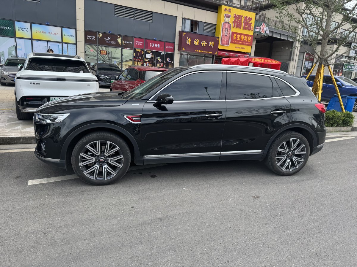 紅旗 紅旗HS5  2022款 改款 2.0T 智聯(lián)旗領(lǐng)四驅(qū)版圖片
