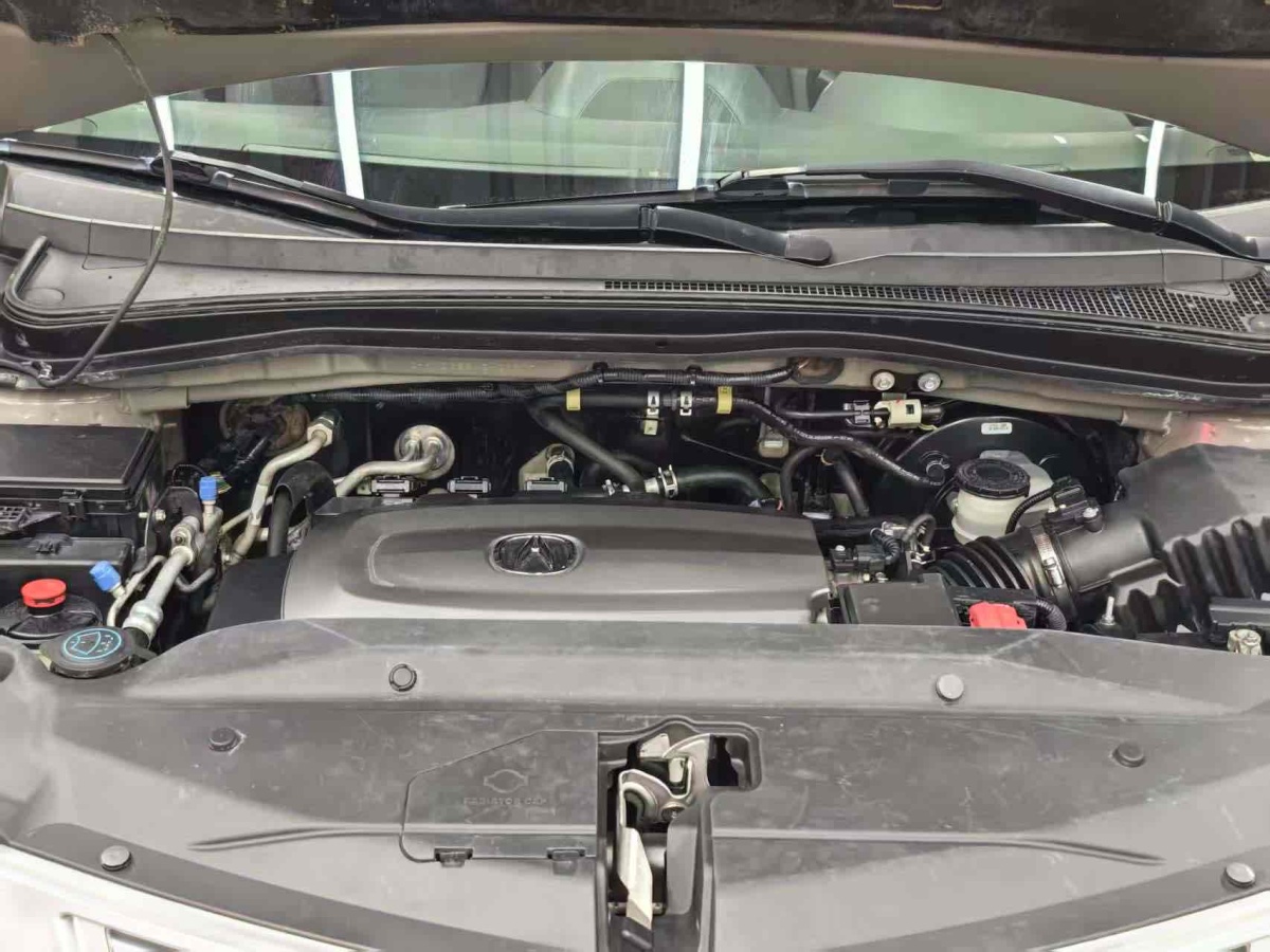 謳歌 MDX  2011款 3.7 標(biāo)準(zhǔn)尊享運(yùn)動(dòng)版圖片