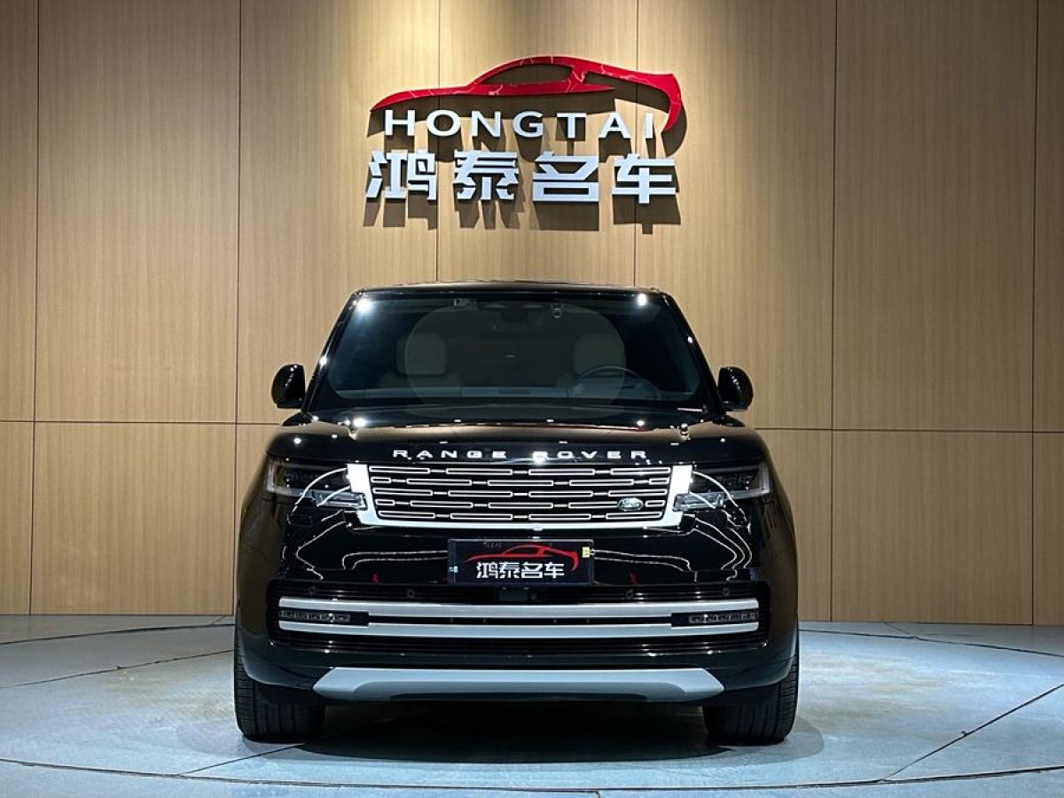 路虎 攬勝  2023款 改款 3.0 L6 400PS 盛世加長(zhǎng)版圖片