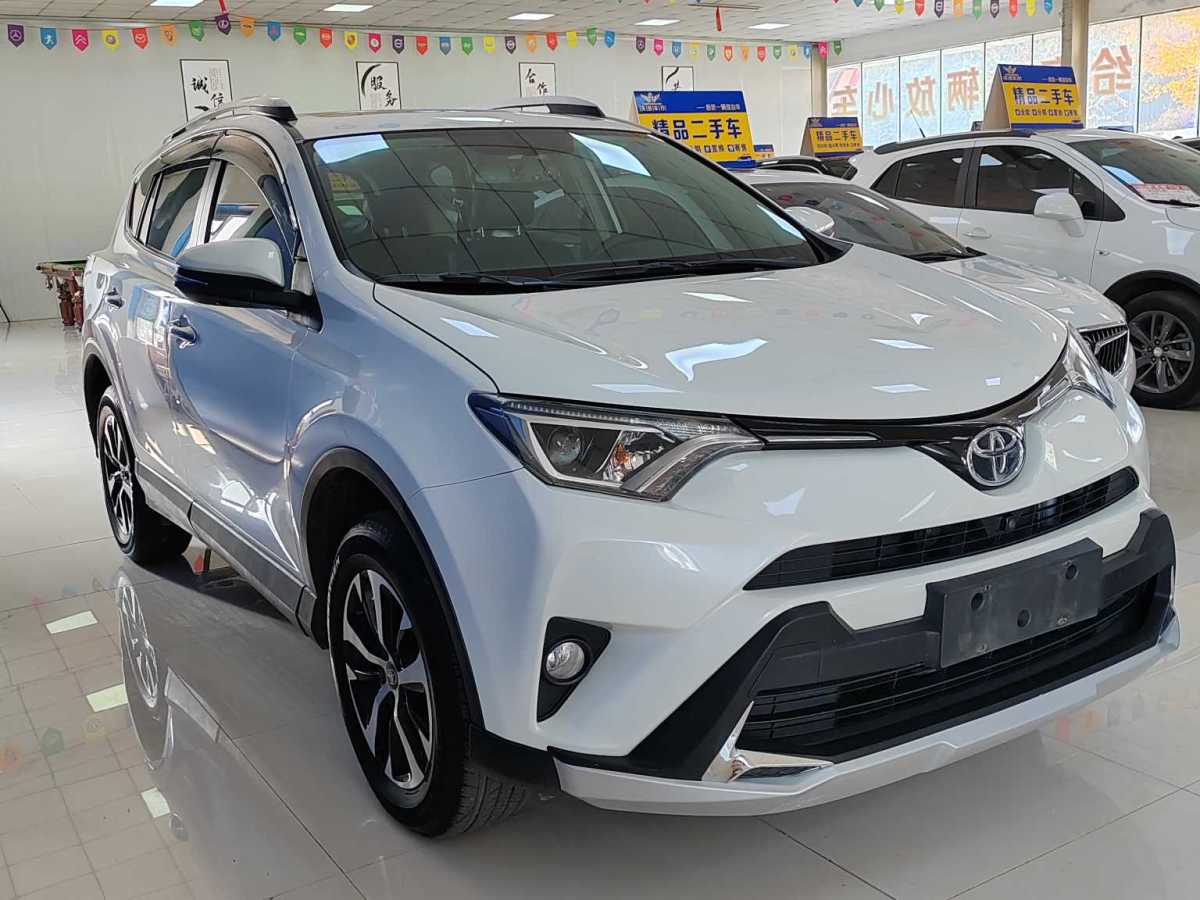 豐田 RAV4  2016款 榮放 2.0L CVT兩驅(qū)風(fēng)尚版圖片