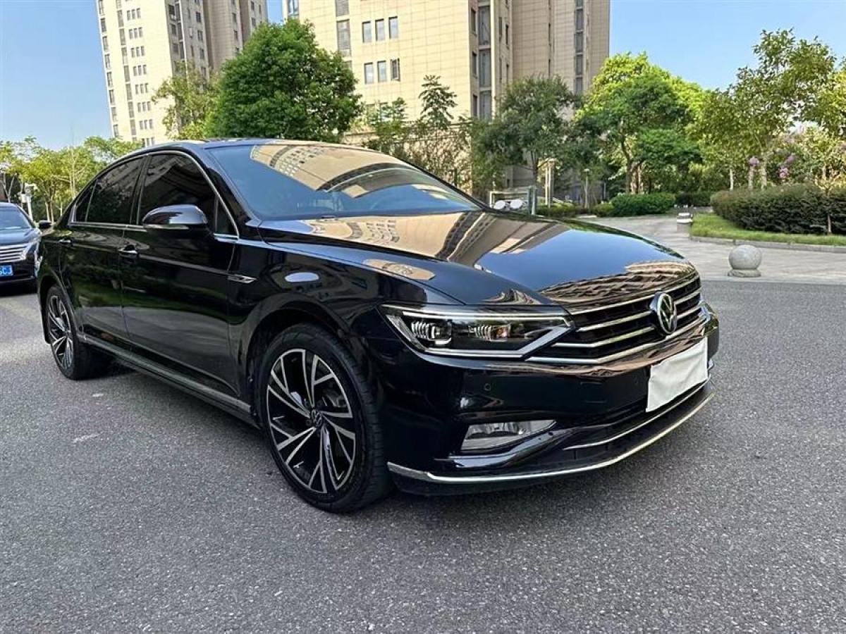 大眾 邁騰  2023款 200萬輛紀(jì)念版 330TSI DSG豪華型圖片