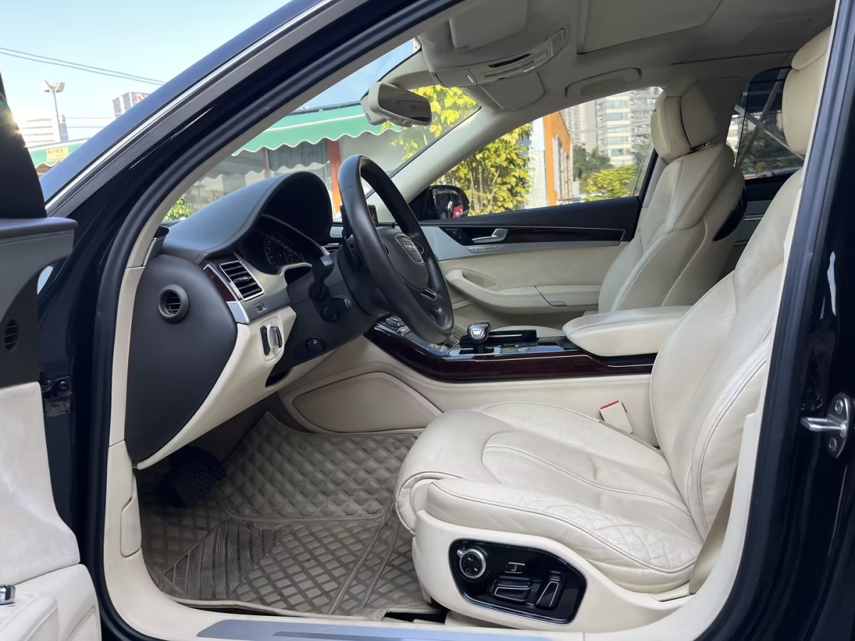 奧迪 奧迪A8  2012款 A8L 45 TFSI quattro豪華型圖片