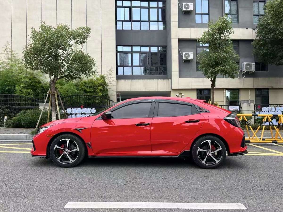 本田 思域  2021款 HATCHBACK 220TURBO CVT潮酷控圖片