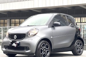 fortwo smart 0.9T 66千瓦硬頂先鋒版