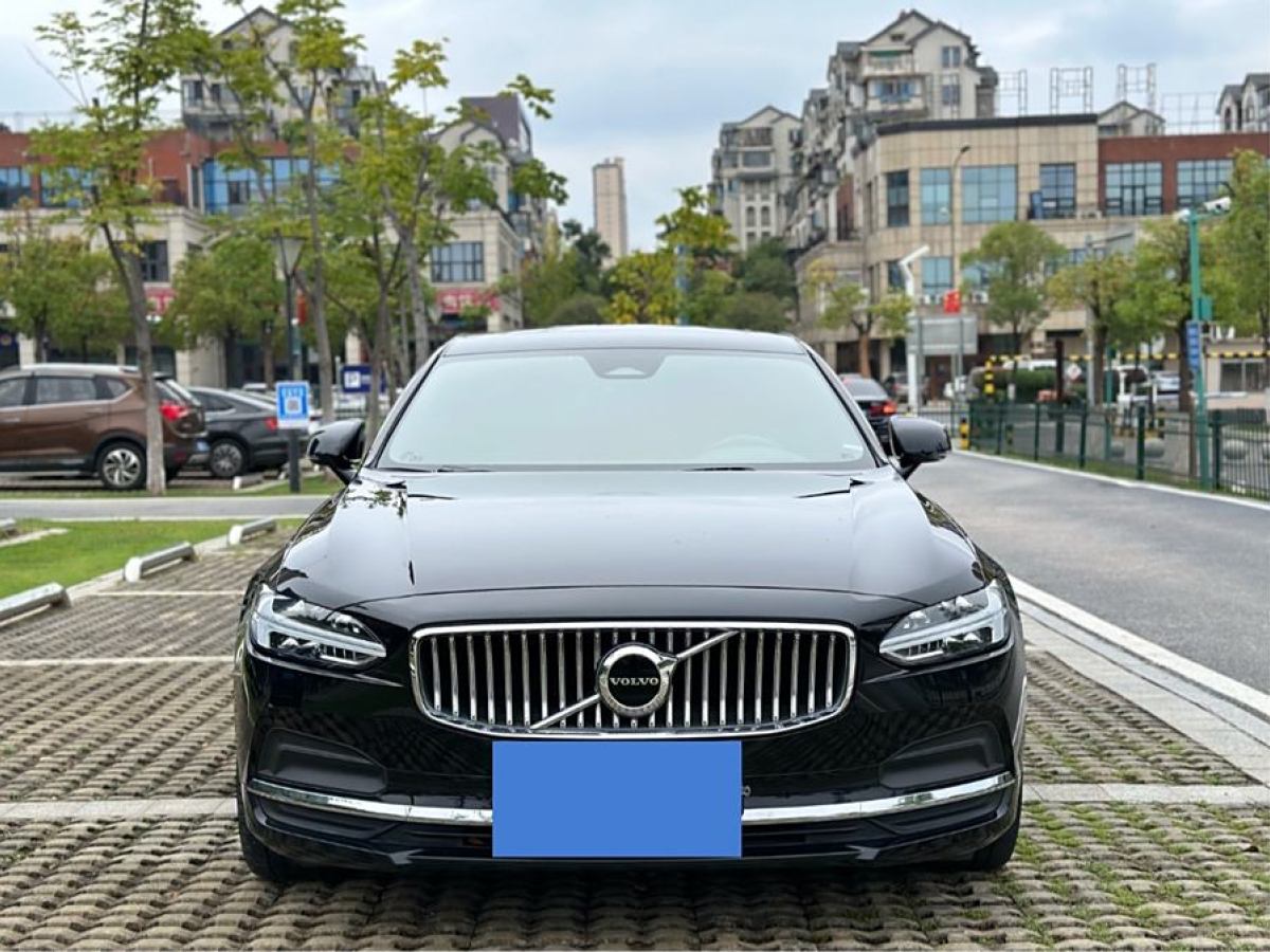 2022年2月沃爾沃 S90  2022款 B5 智遠(yuǎn)豪華版