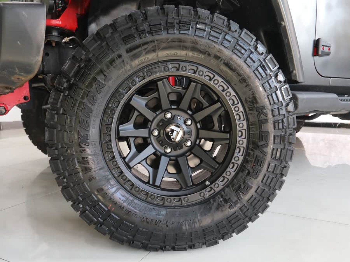 Jeep 牧馬人  2017款 3.0L Sahara 四門舒享版圖片