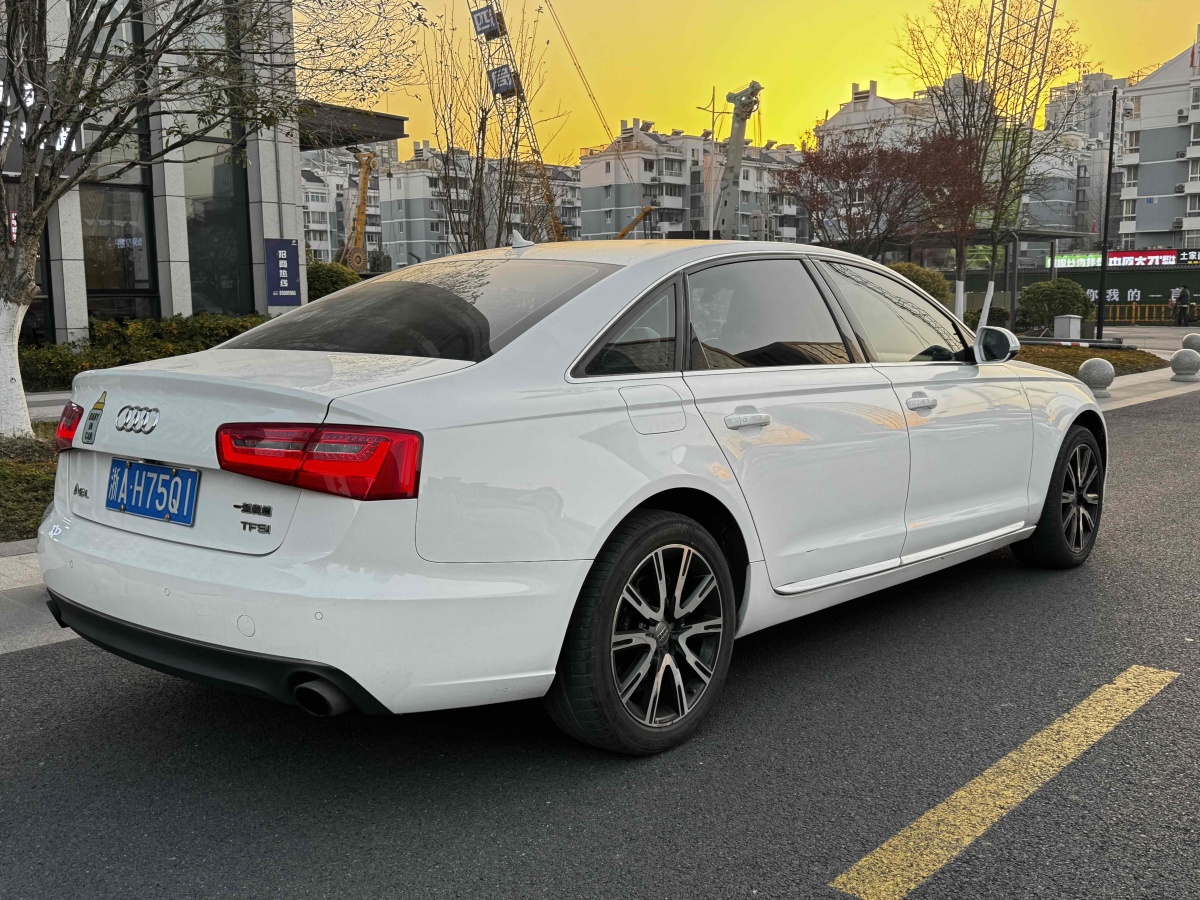 奧迪 奧迪A6L  2014款 TFSI 標(biāo)準(zhǔn)型圖片