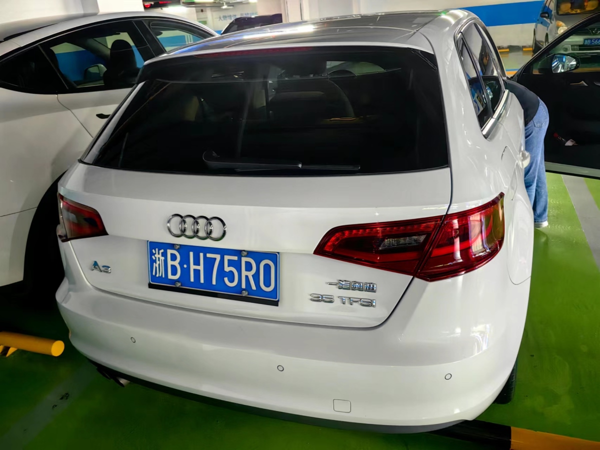 奧迪 奧迪A3  2015款 Sportback 35 TFSI 百萬紀念智領(lǐng)型圖片