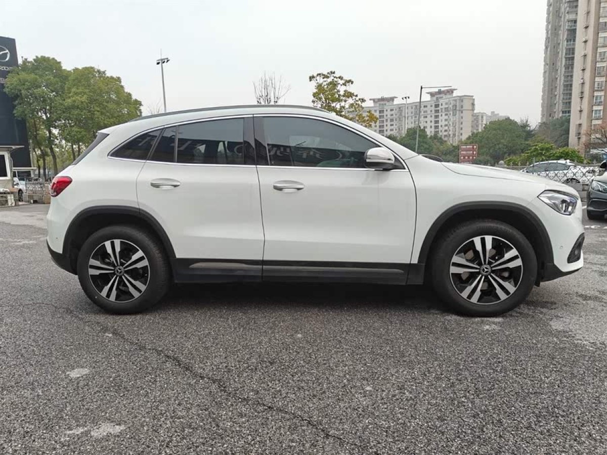 奔馳 奔馳GLA  2022款 GLA 220圖片