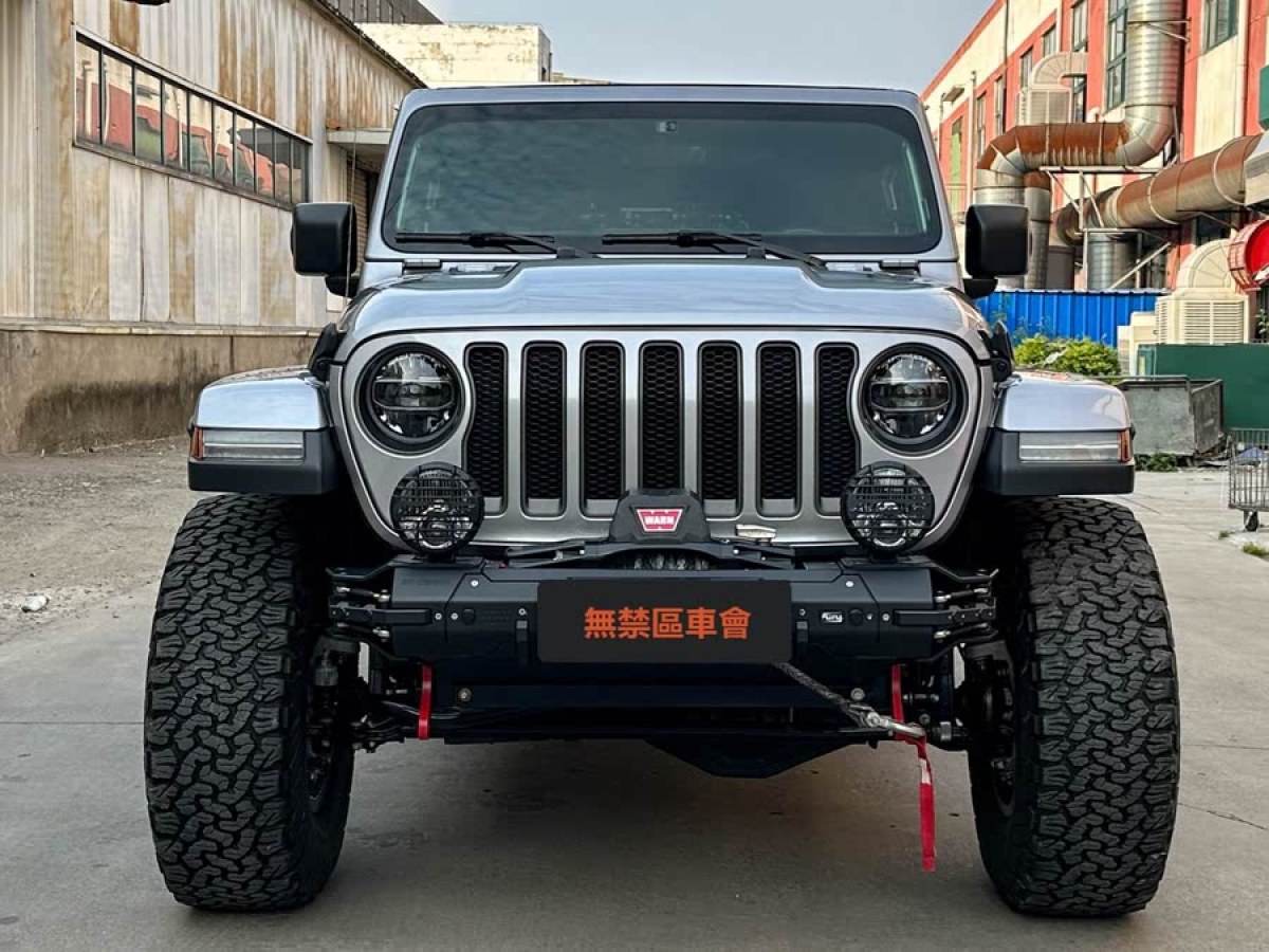 Jeep 牧馬人  2024款 2.0T 羅賓漢四門版圖片