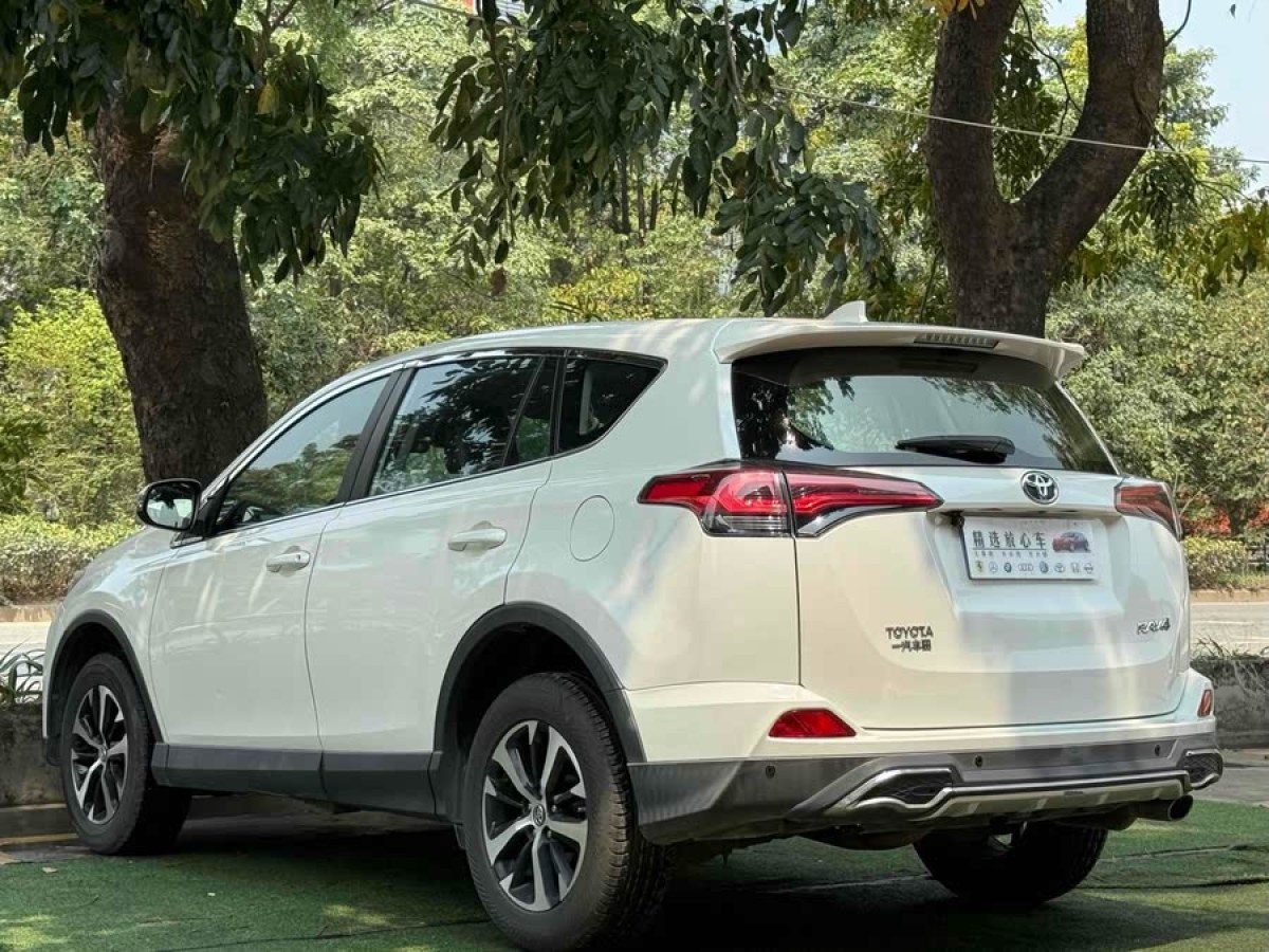 豐田 RAV4榮放  2016款 2.0L CVT兩驅(qū)都市版圖片