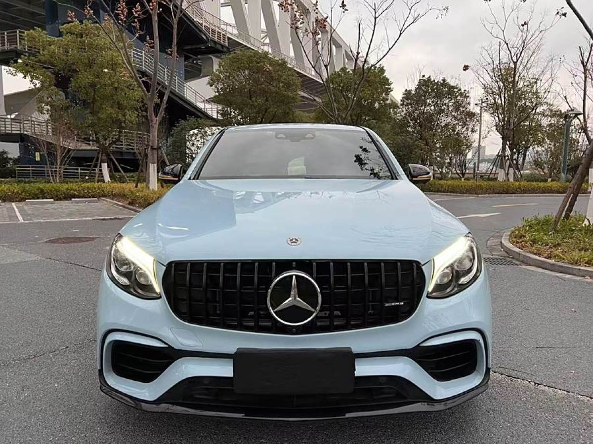 奔馳 奔馳GLC轎跑 AMG  2018款 AMG GLC 63 S 4MATIC+ 轎跑SUV先型特別版圖片