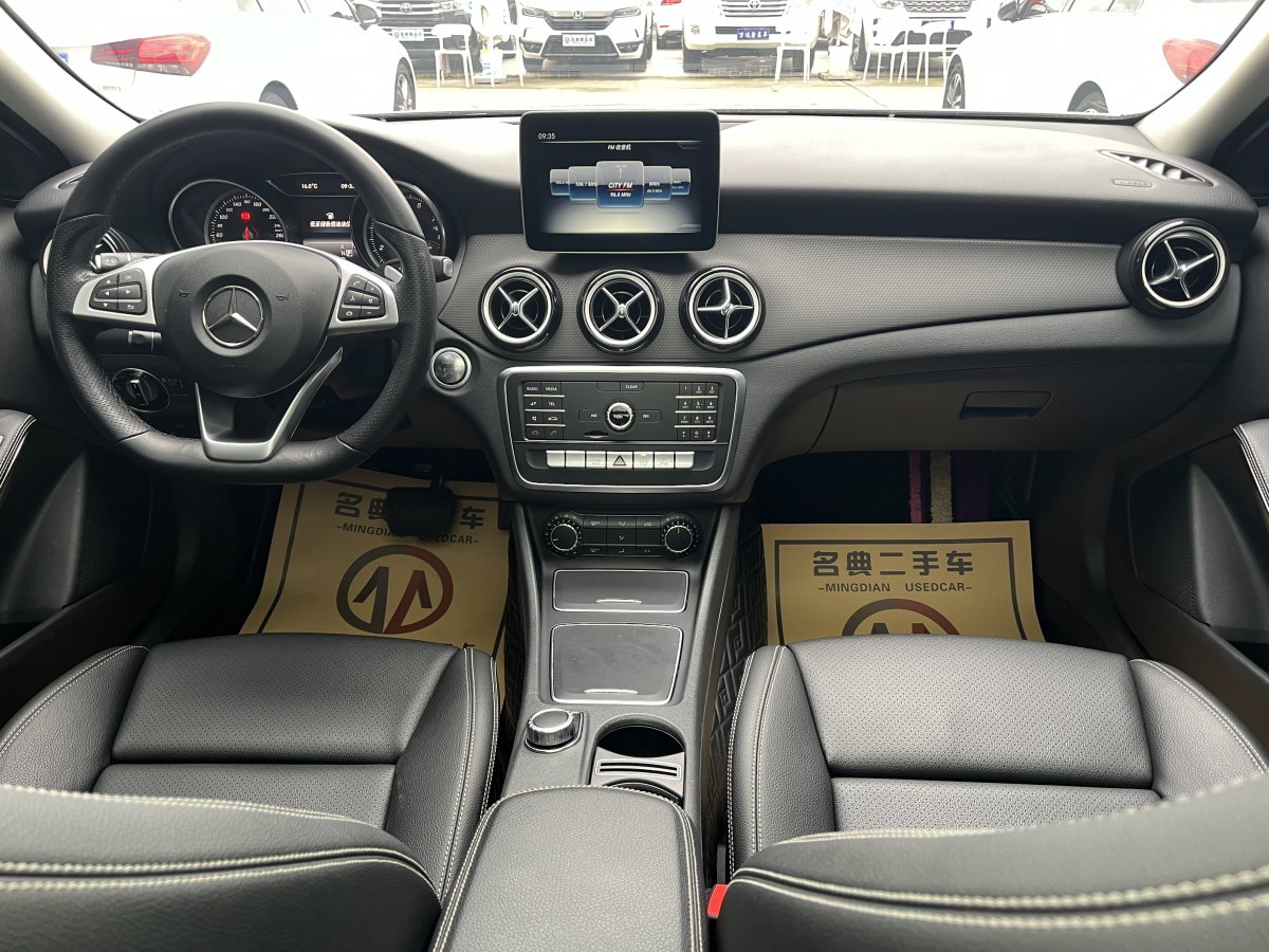 2019年8月奔驰 奔驰GLA  2019款 GLA 200 动感型
