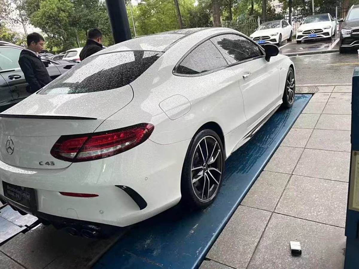 2023年4月奔馳 奔馳C級AMG  2023款 AMG C 43 4MATIC 轎跑車