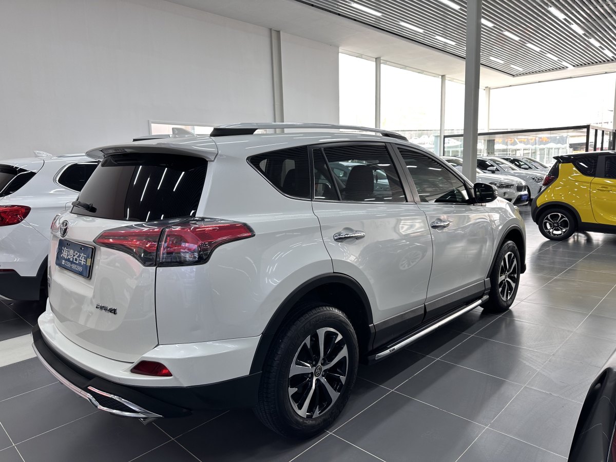 豐田 RAV4  2018款 榮放 2.0L CVT兩驅(qū)風(fēng)尚版圖片