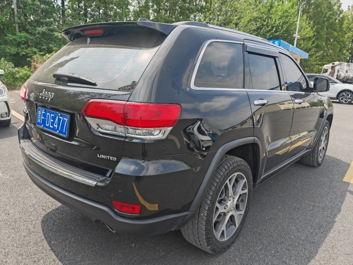 Jeep 大切诺基  2020款 3.0L 精英导航版图片