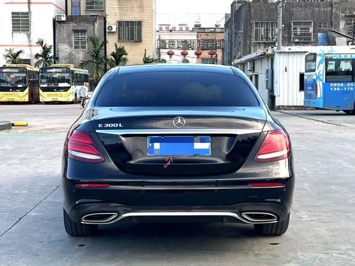 奔馳 奔馳E級(jí)  2019款 改款 E 300 L 運(yùn)動(dòng)時(shí)尚型圖片