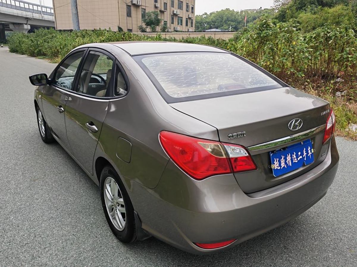 現(xiàn)代 悅動(dòng)  2011款 1.6L 自動(dòng)舒適型圖片