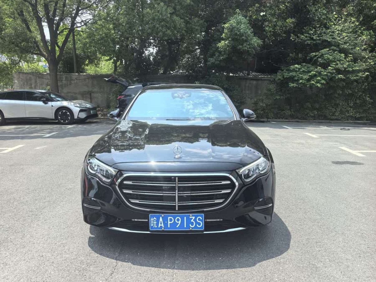 奔馳 奔馳E級  2024款 改款 E 300 L 時尚型圖片
