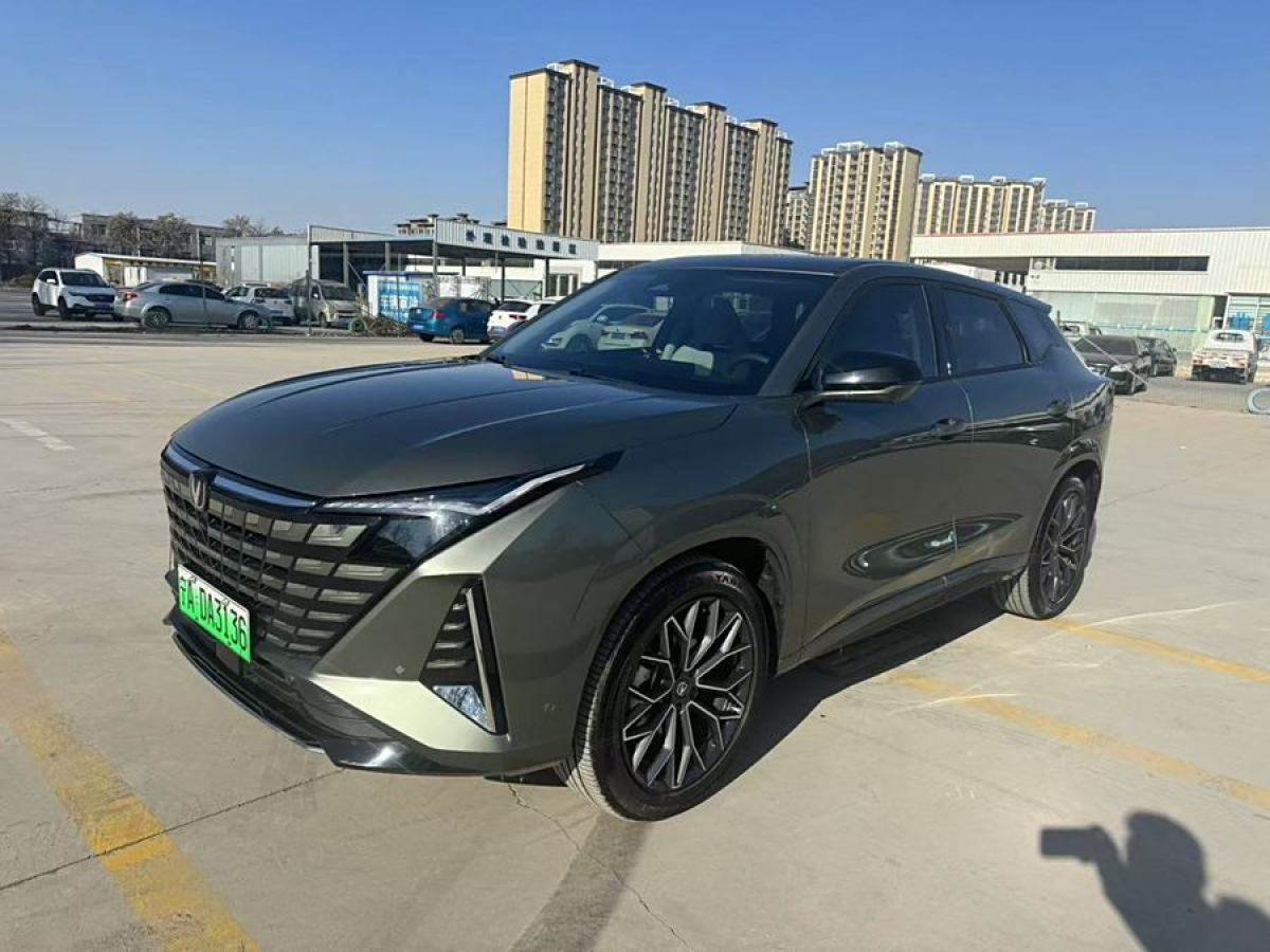 長安 長安UNI-Z新能源  2024款 藍(lán)鯨智電iDD 125km 超越型圖片