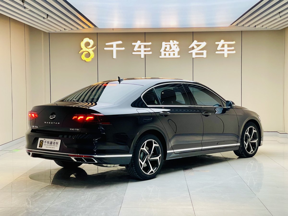 大眾 邁騰  2023款 200萬輛紀念版 330TSI DSG領(lǐng)先型圖片